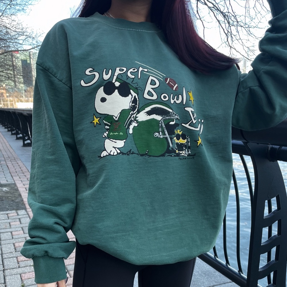 Mega Yacht Eagles Super Bowl Crewneck - NWT